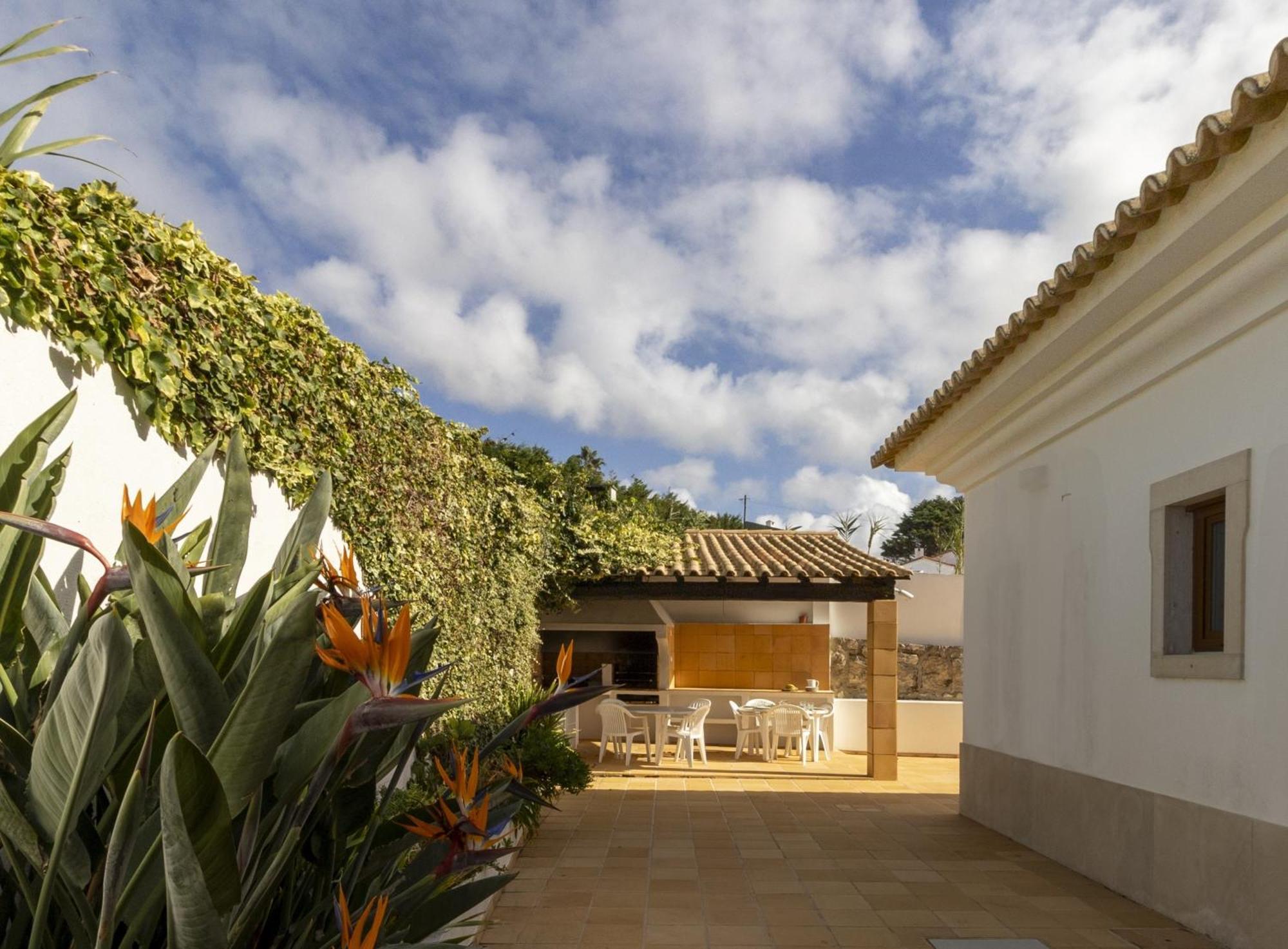 Colares Beach House, Pool Child Friendly Exterior foto